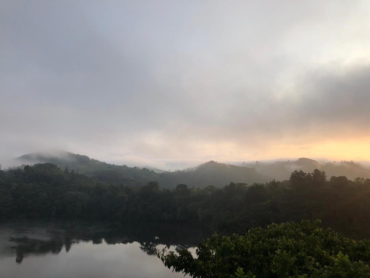 Lake Lyantonde Eco Campsite Original Fort Portal Bagian luar foto