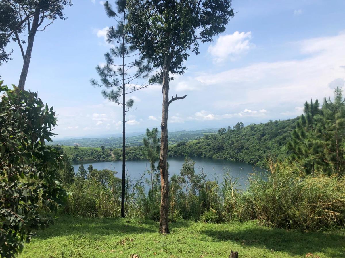 Lake Lyantonde Eco Campsite Original Fort Portal Bagian luar foto