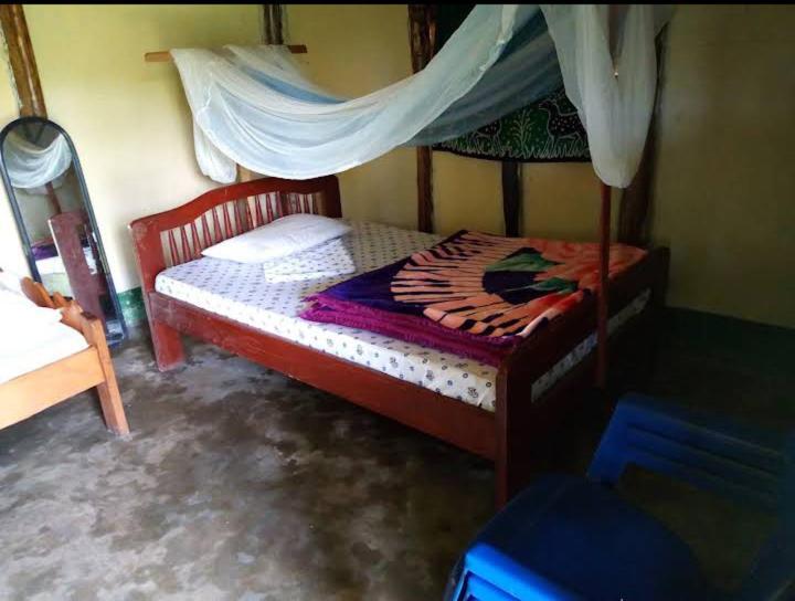 Lake Lyantonde Eco Campsite Original Fort Portal Bagian luar foto